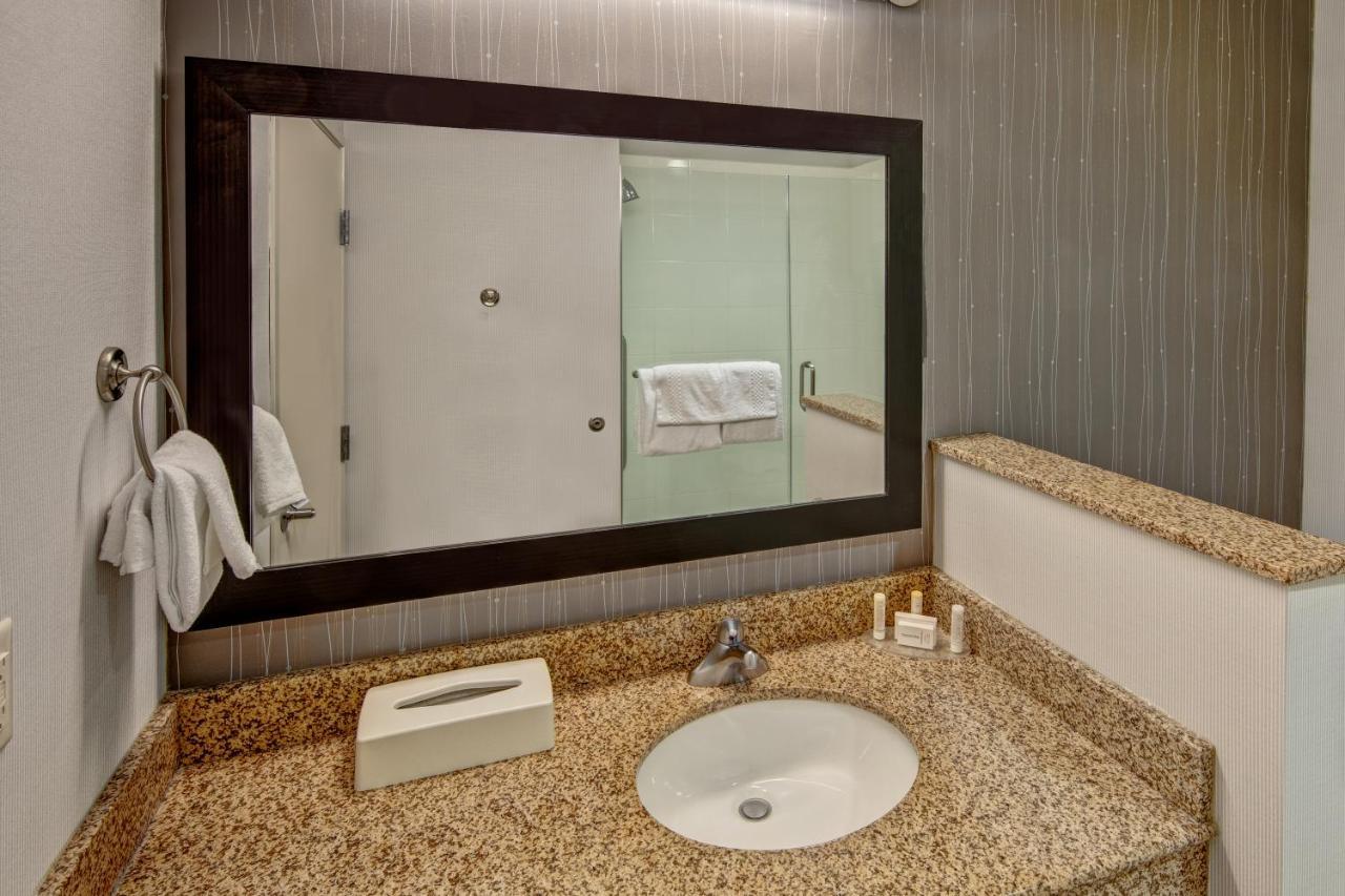 Courtyard By Marriott Troy Hotel Bagian luar foto