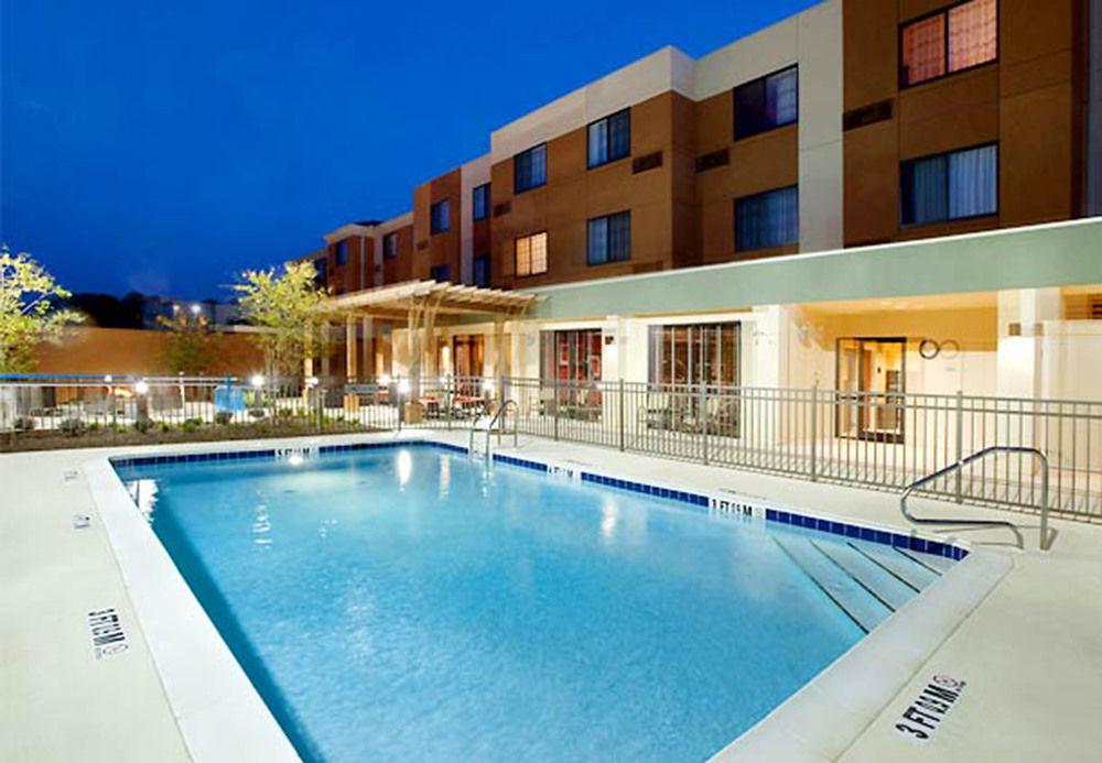 Courtyard By Marriott Troy Hotel Bagian luar foto