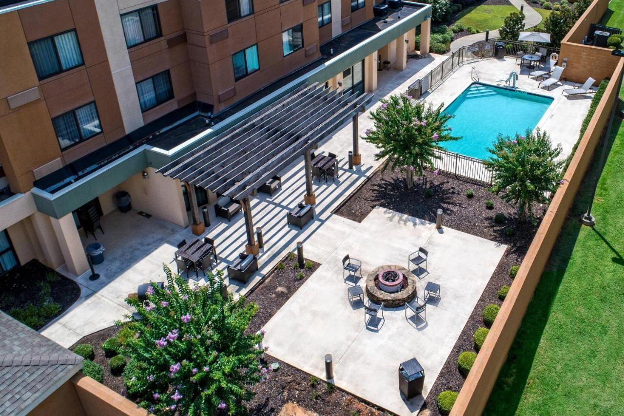 Courtyard By Marriott Troy Hotel Bagian luar foto
