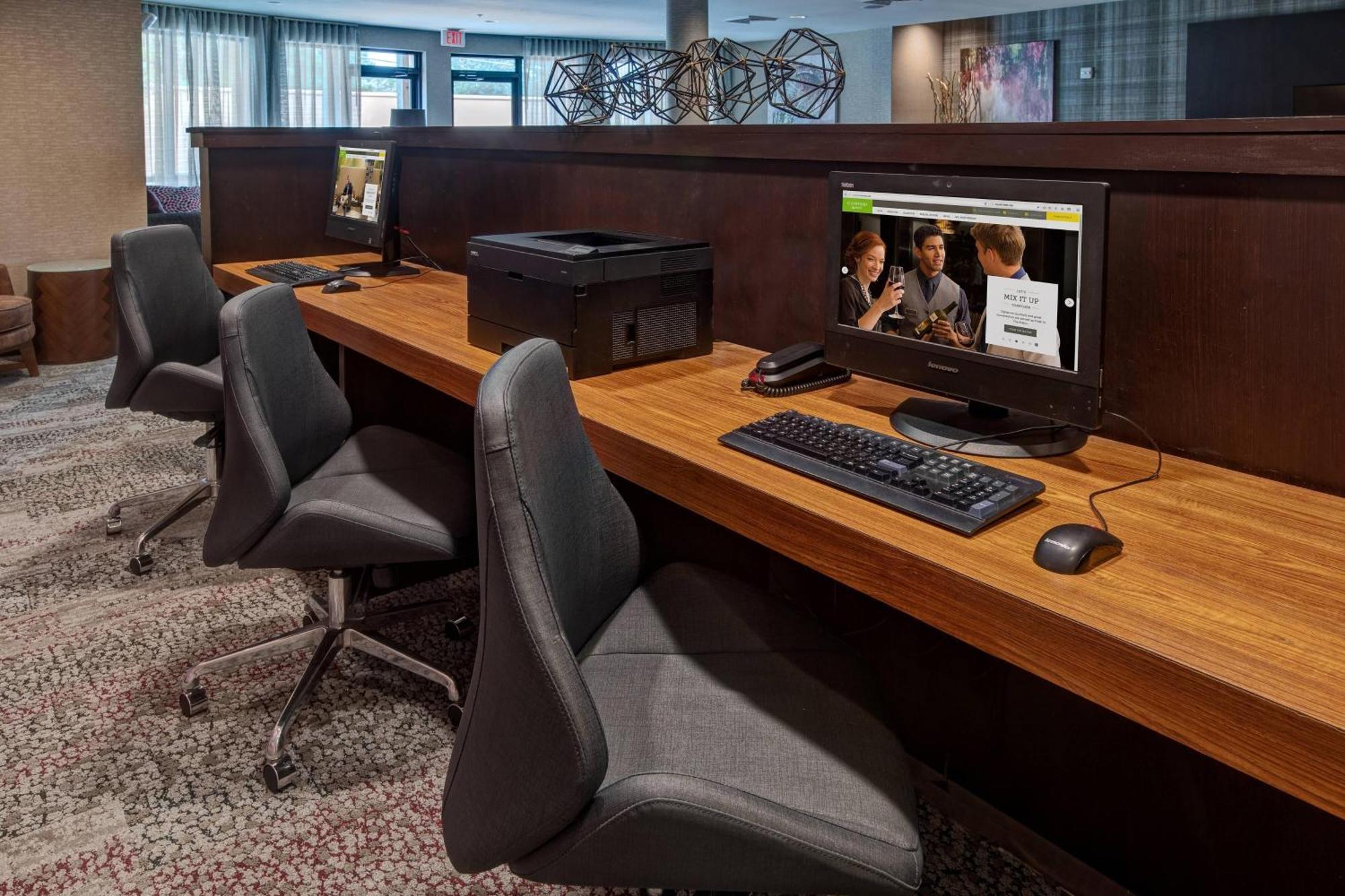 Courtyard By Marriott Troy Hotel Bagian luar foto