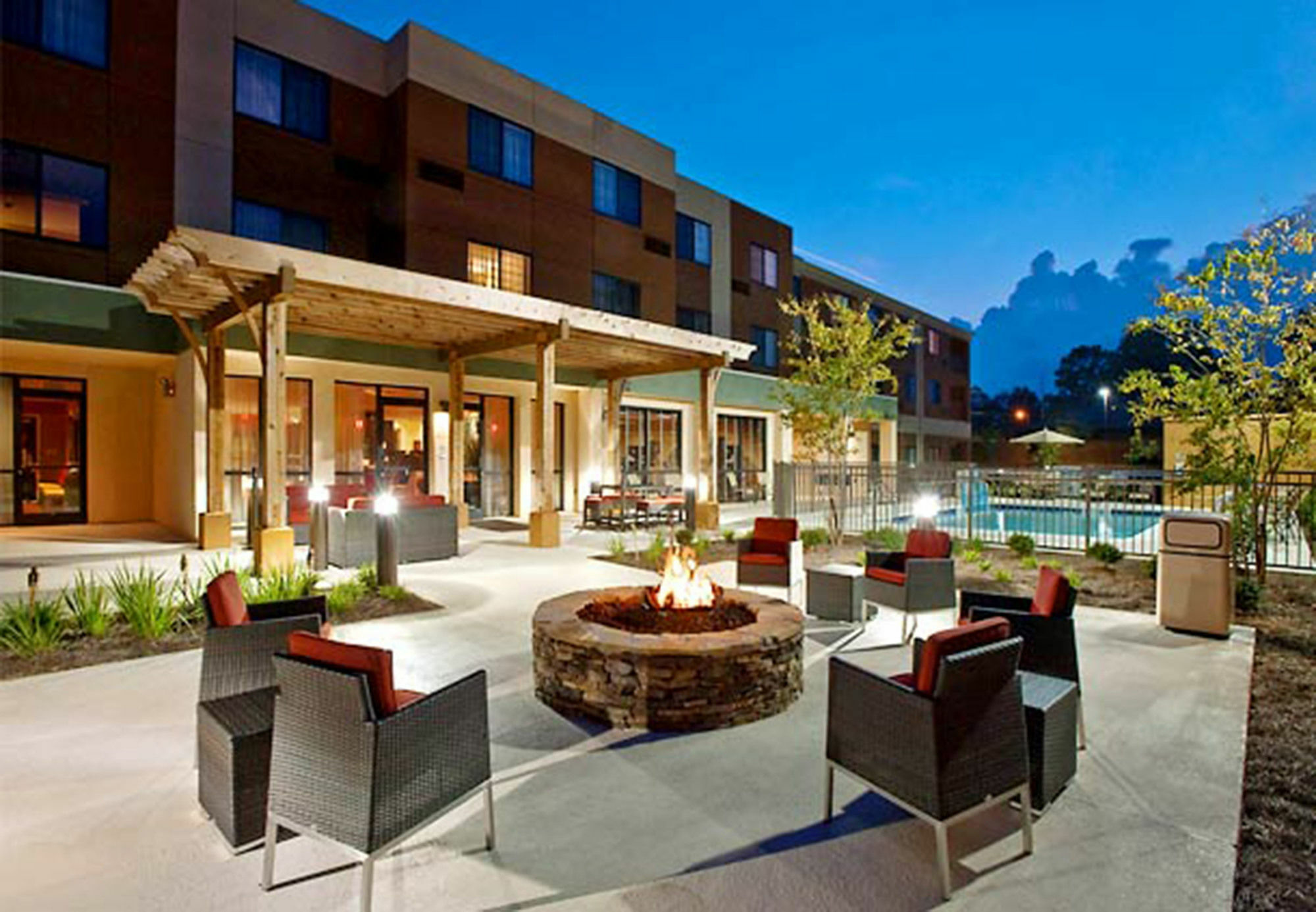 Courtyard By Marriott Troy Hotel Bagian luar foto